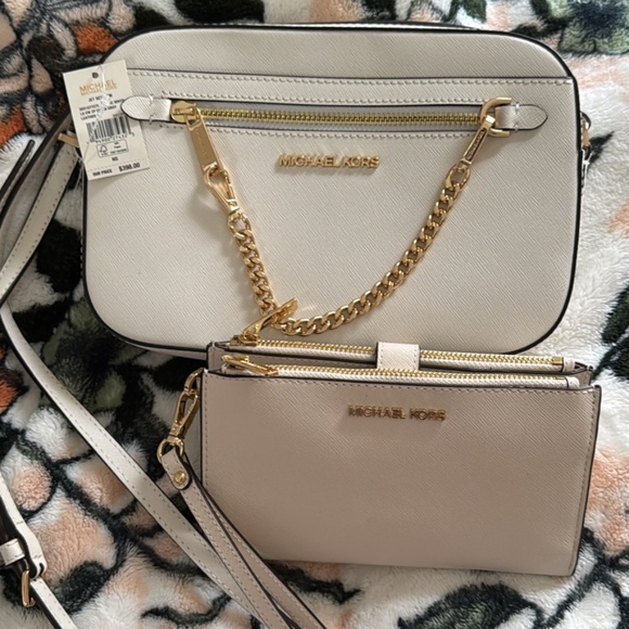 Michael Kors Jet Set Purse & Wallet - Picture 1 of 3